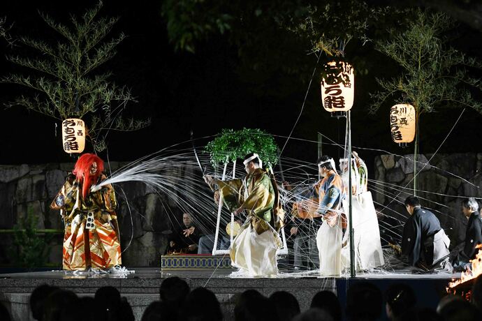 川西おもろ能の写真