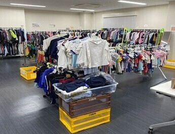 市民開放室での譲渡会の様子